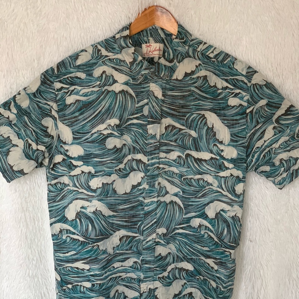 Reyn Spooner Oceanic Wave Print Shirt